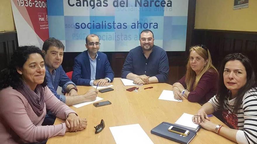 El PSOE cangués pone al día a Barbón