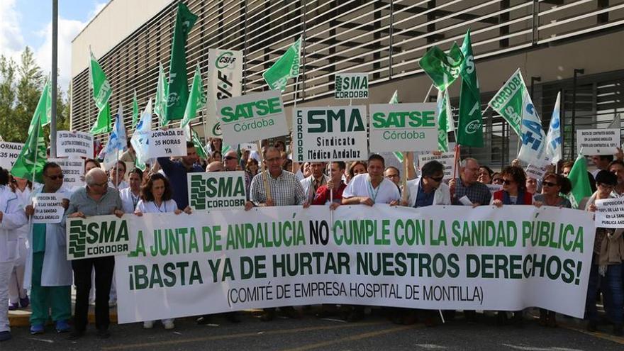 Los trabajadores del hospital de Montilla protestan por sus &quot;pésimas&quot; condiciones laborales