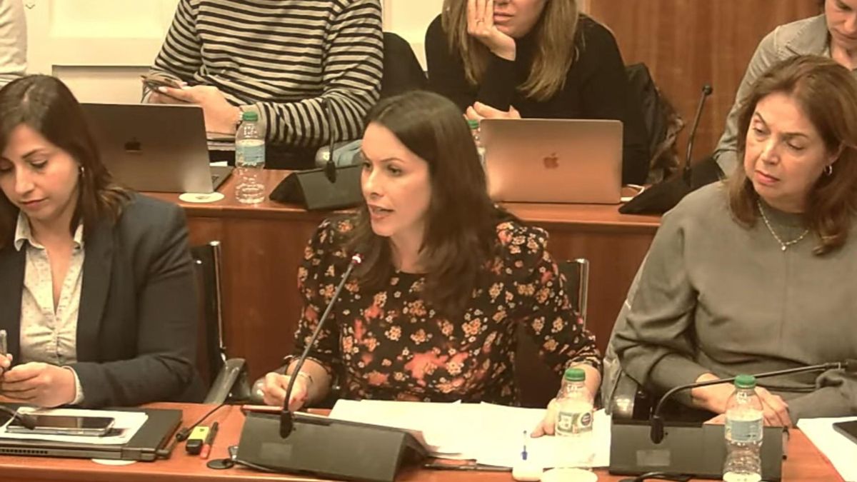 Carolina Gracia, portavoz del PSOE, en el pleno