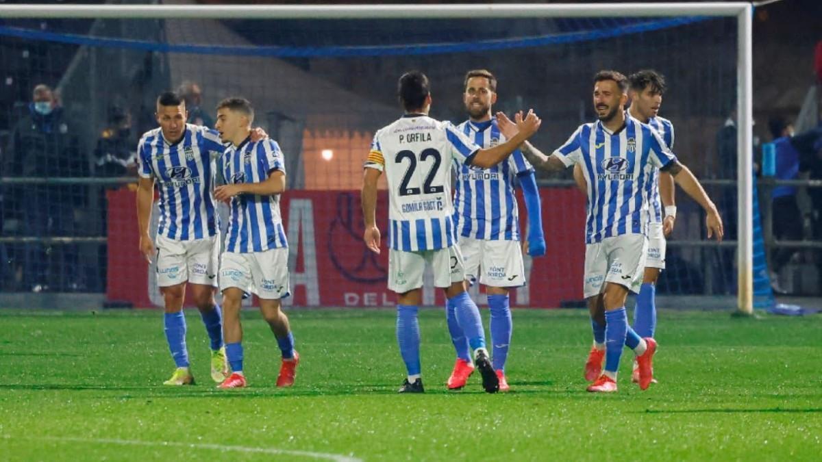 Los jugadores del Atlético Baleares celebran los goles ante el Getafe