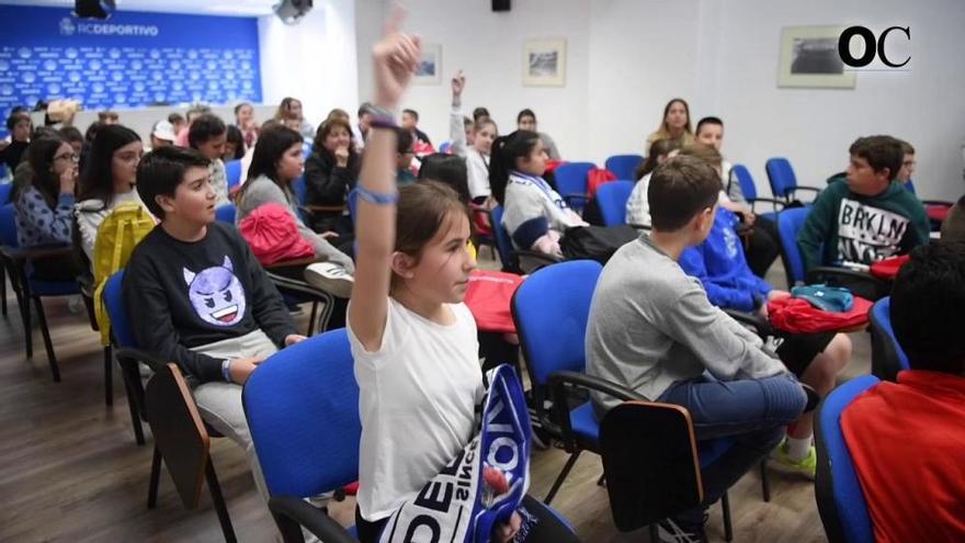 Alumnos del Isaac Díaz Pardo de Culleredo visitan Riazor