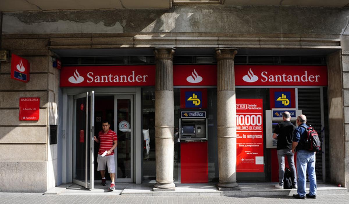 Una oficina del Banco Santander a Barcelona.