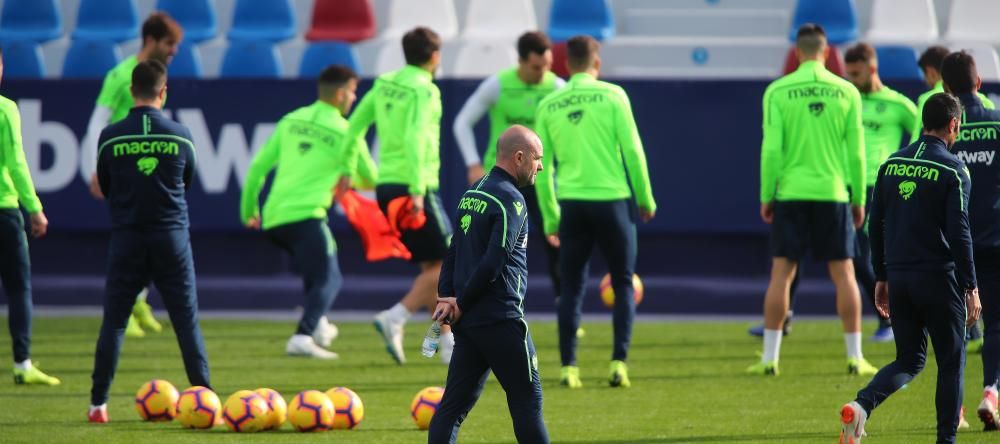 Gran ambiente en el entrenamiento del Levante UD