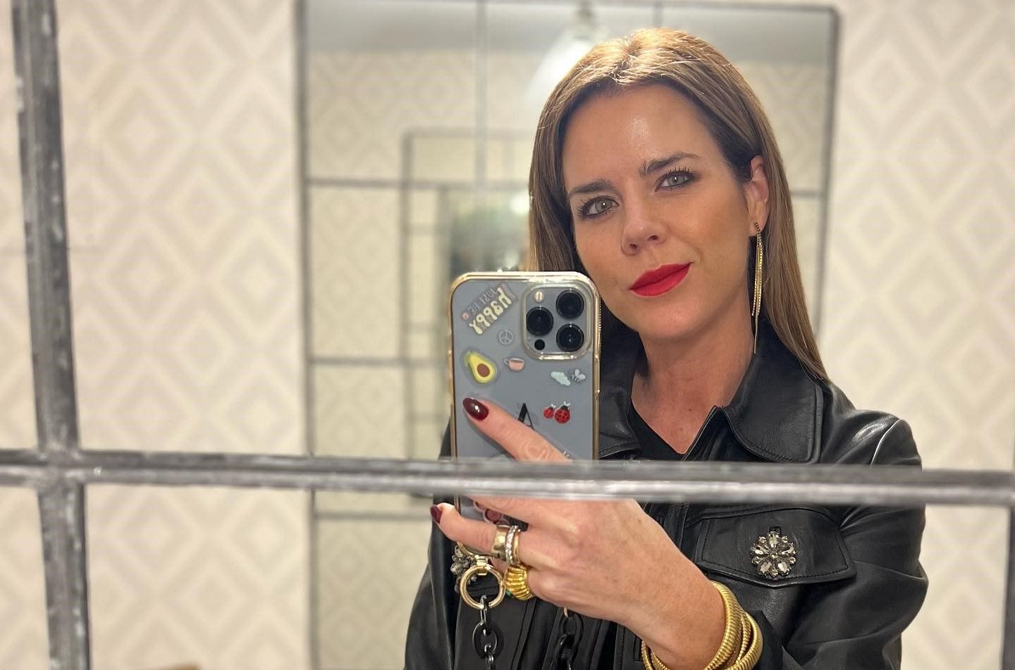 Amelia Bono con chaqueta joya en Instagram