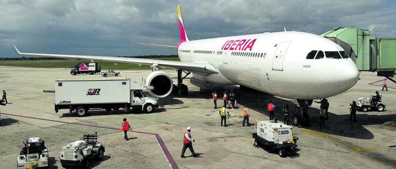 El Govern sancionó las prácticas abusivas de la aerolínea Iberia. | EFE/ORLANDO BARRÍA