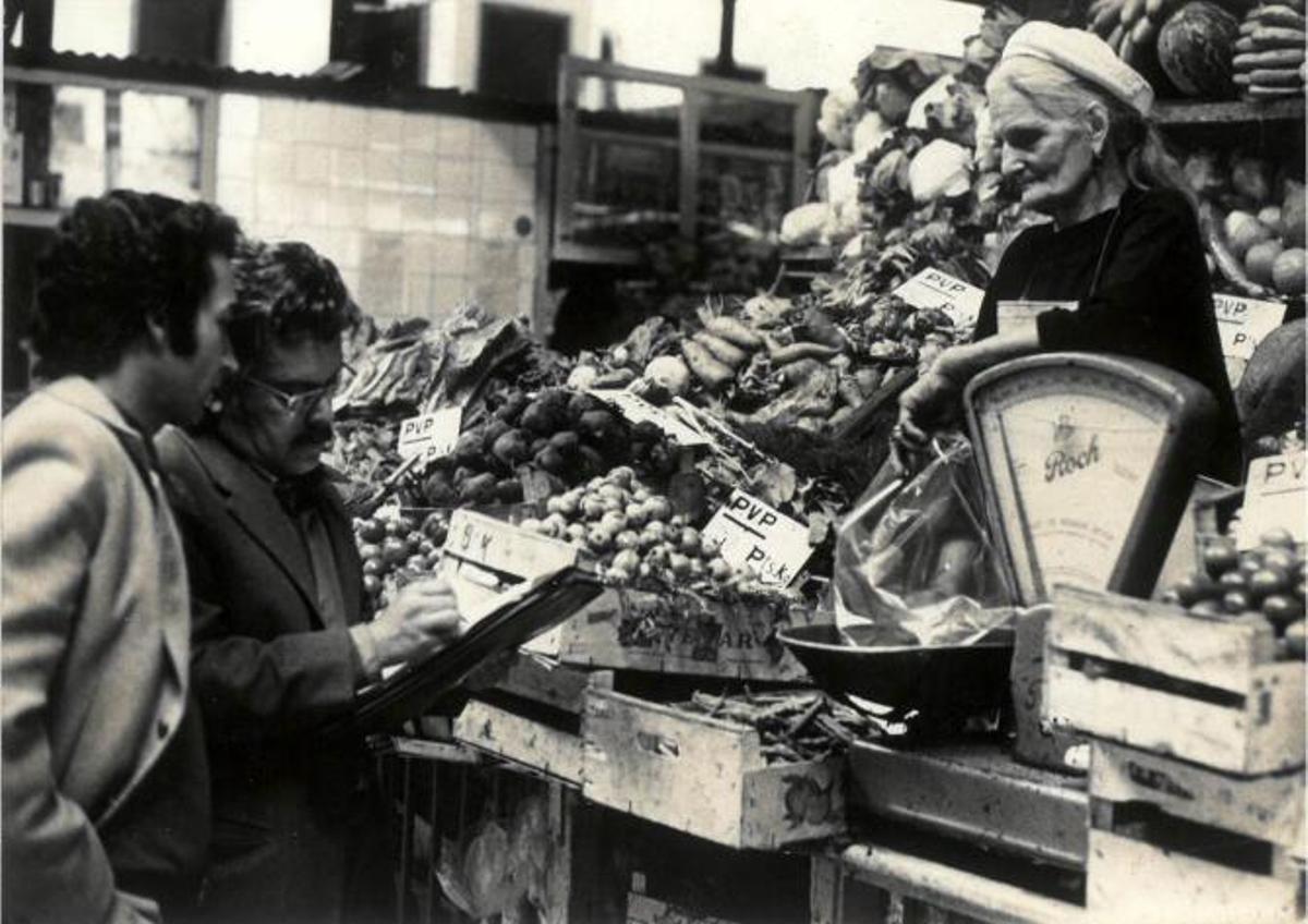 Puesto de fruta y verdura en los 70. | | LP/DLP