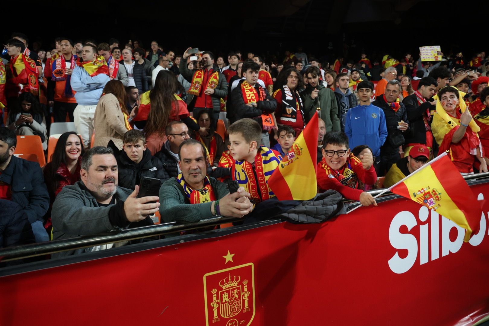 España - Países Bajos: Búscate en la grada de Mestalla