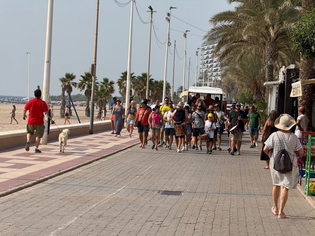 La Fireta de Sant Jaume de El Campello, en imágenes: carros y caballos vuelven a bajar hasta el mar
