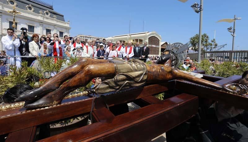 Llegada del Cristo del Grao, el Negret, al puerto