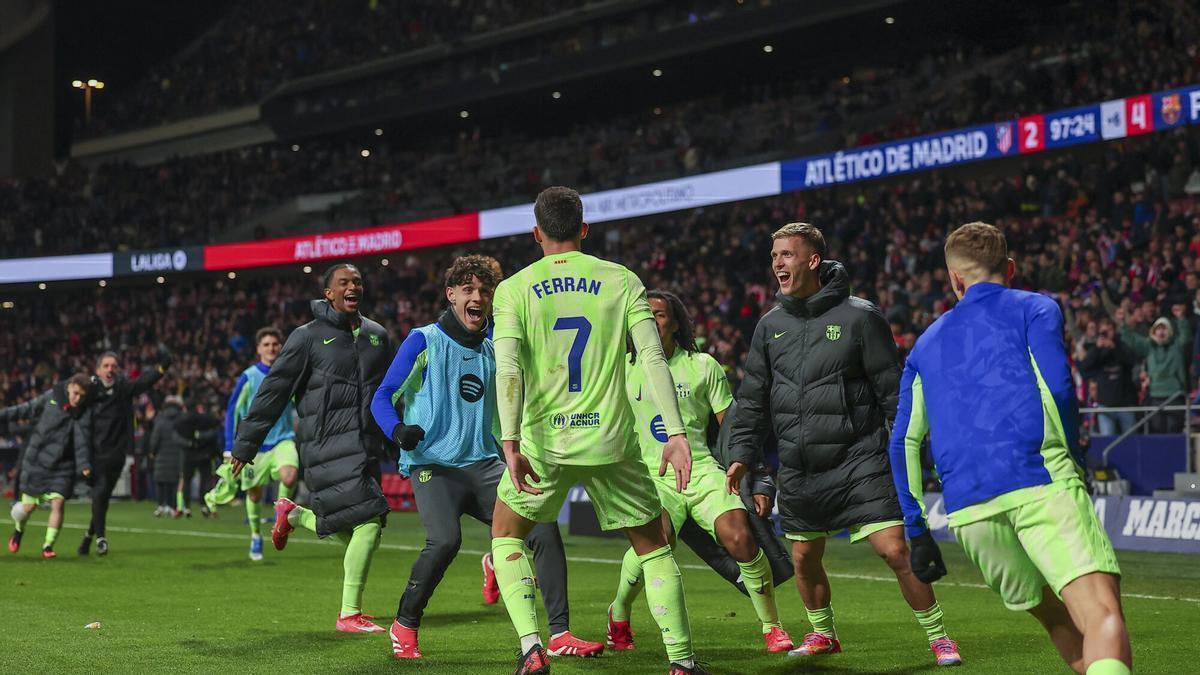 Ferran Torres celebrando con el Barça