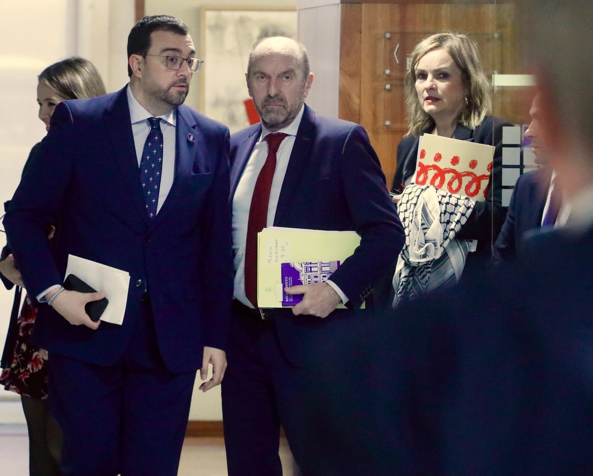 EN IMÁGENES: Así fue el pleno de la Junta para aprobar los Presupuestos el 31 de diciembre