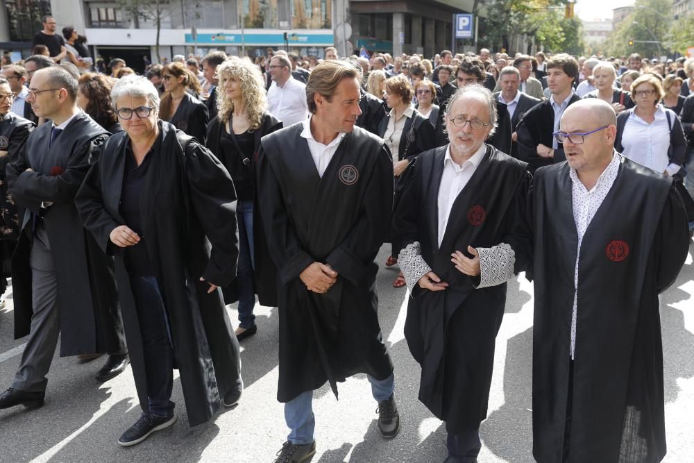 Concentració a la seu de la Generalitat a Girona