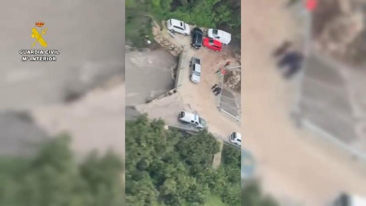 Los GEAS buscan a una mujer que cayó al río Turvilla en Sayalonga, Málaga