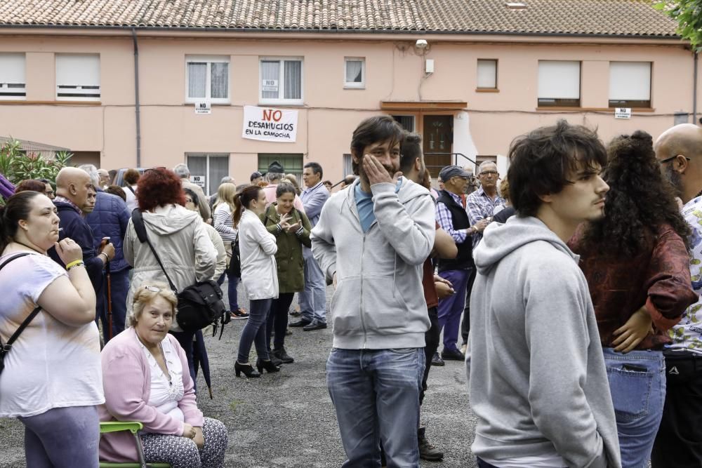 Acción solidaria con vecinos de La Camocha