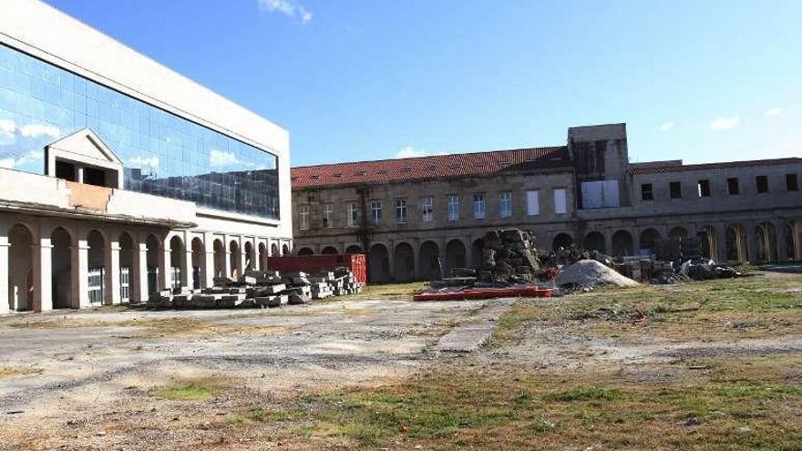 Antiguo Campo de Aragón, ante el edificio de la futura biblioteca.//I.O.