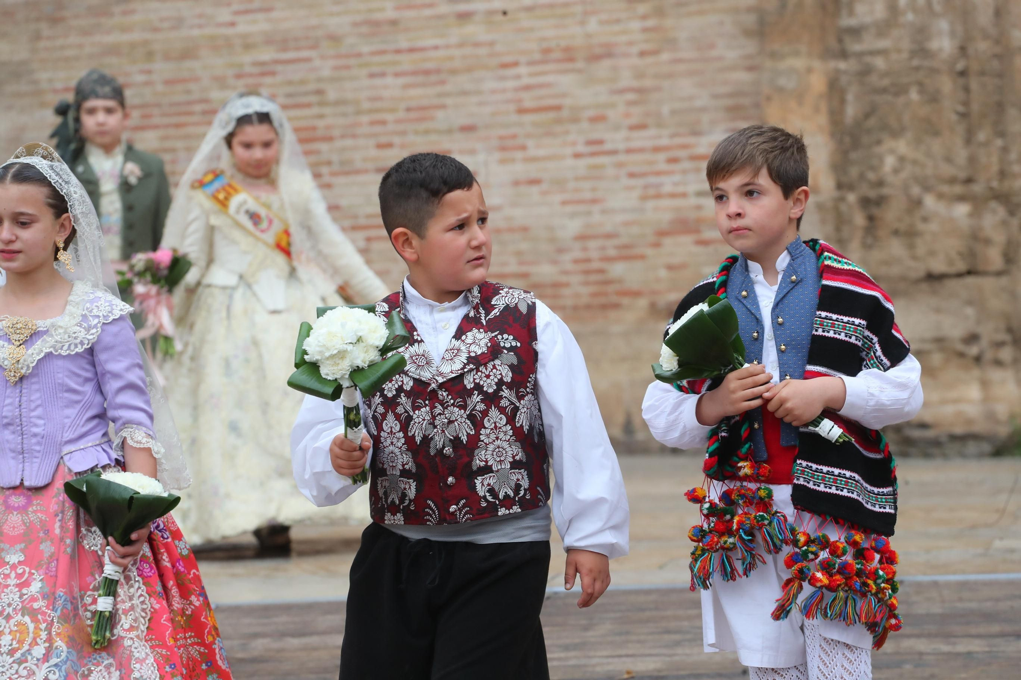 Búscate en el primer día de ofrenda por la calle de la Paz (entre las 15:30 a las 17:00 horas)