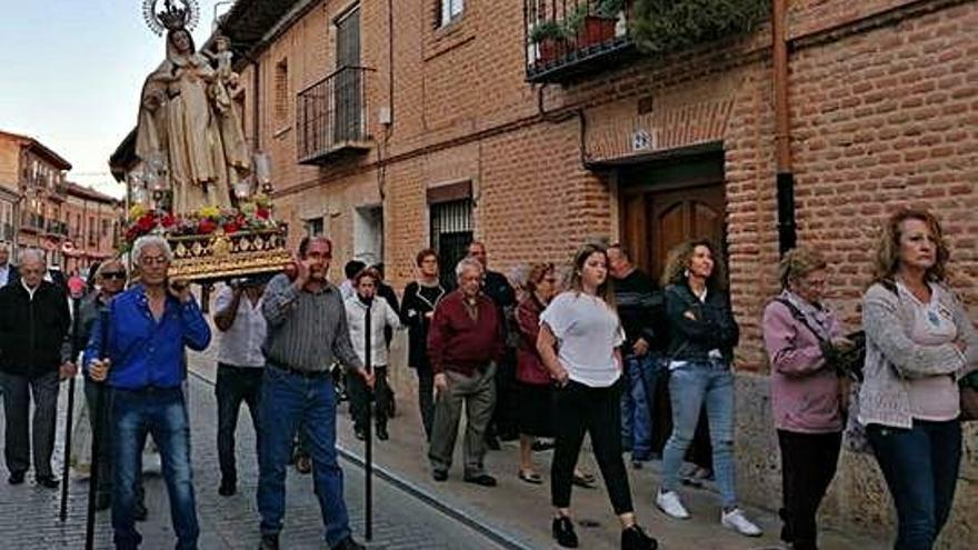 Toro revive la fiesta de la Virgen de la Merced con una eucaristía, la novena y la procesión