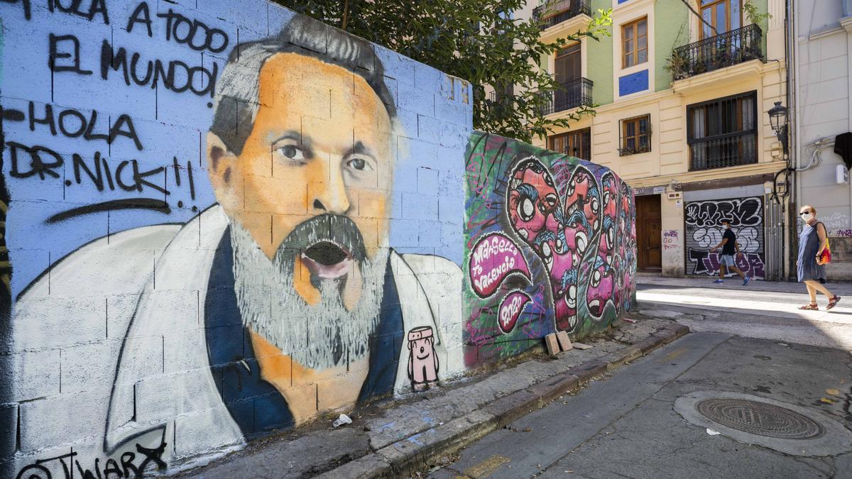 Grafiti del artista urbano J.Warx sobre Miguel Bosé en València.