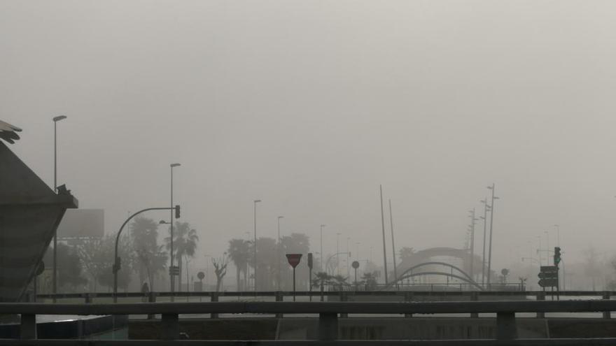 Castelló amanece bajo un manto de niebla