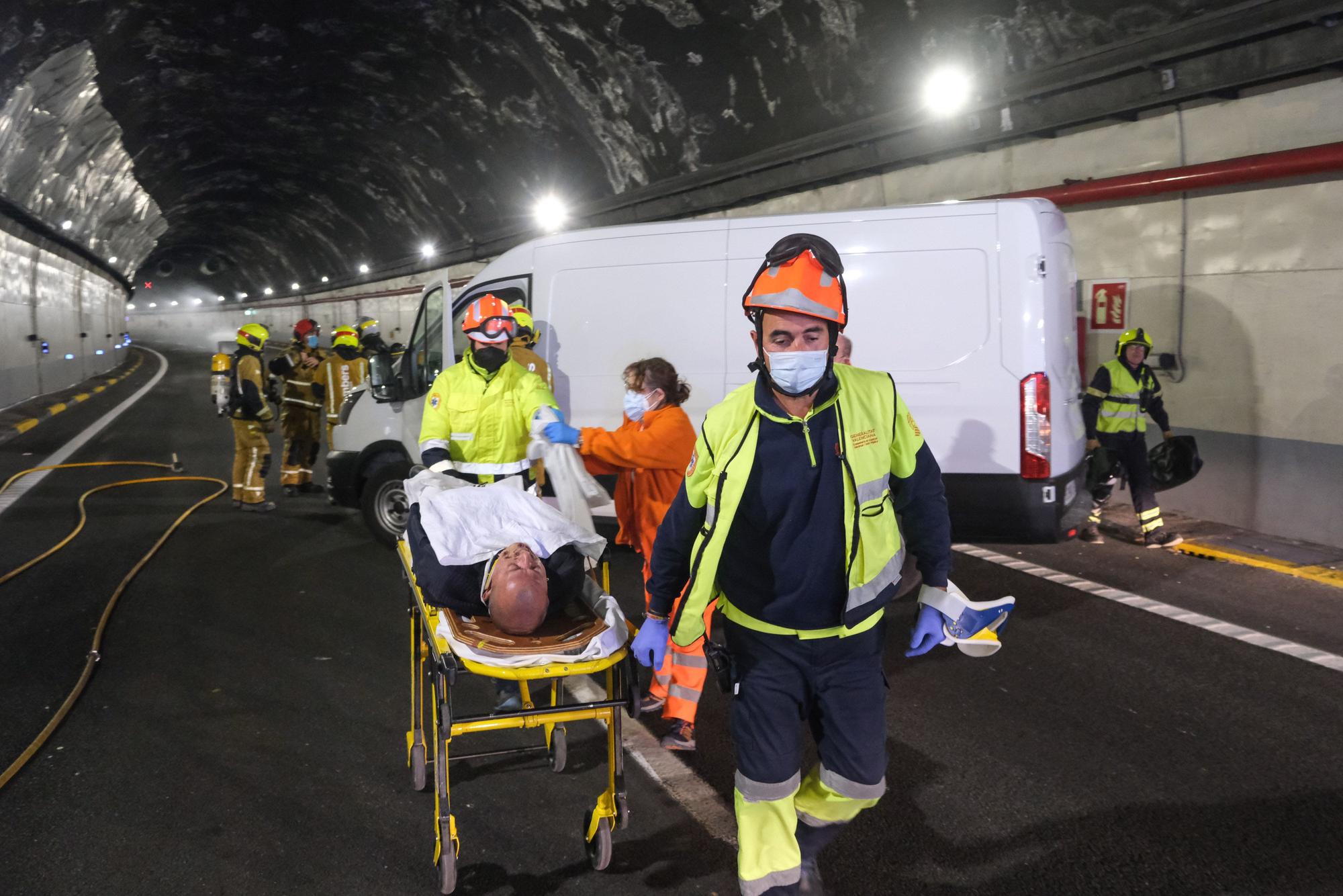 Accidente con incendio y dos heridos graves en el túnel de Villena: así ha sido el simulacro en la autovía A-31