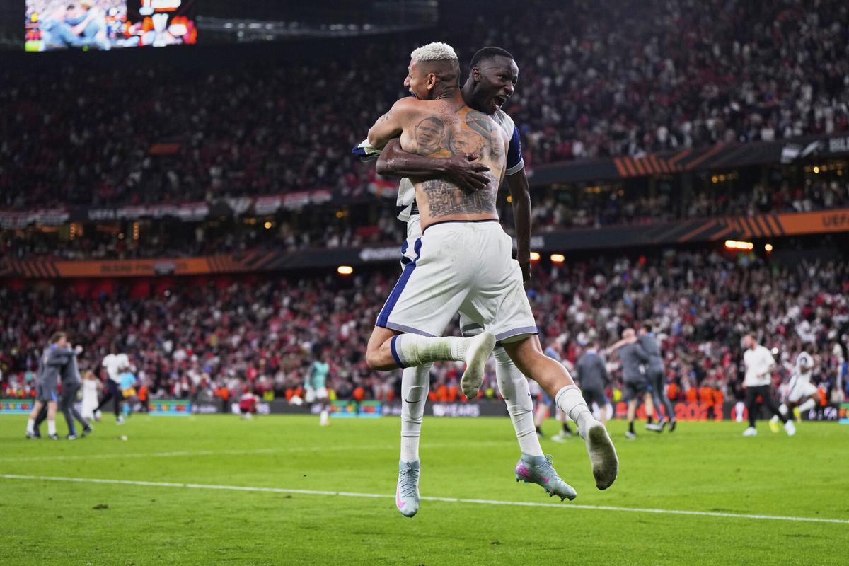 Final de la Europa League: Tottenham Hotspur - Manchester United.