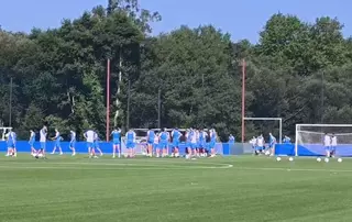 Pablo Vázquez trabaja con el grupo y Arnau Comas entrena en solitario en la tercera sesión de la pretemporada