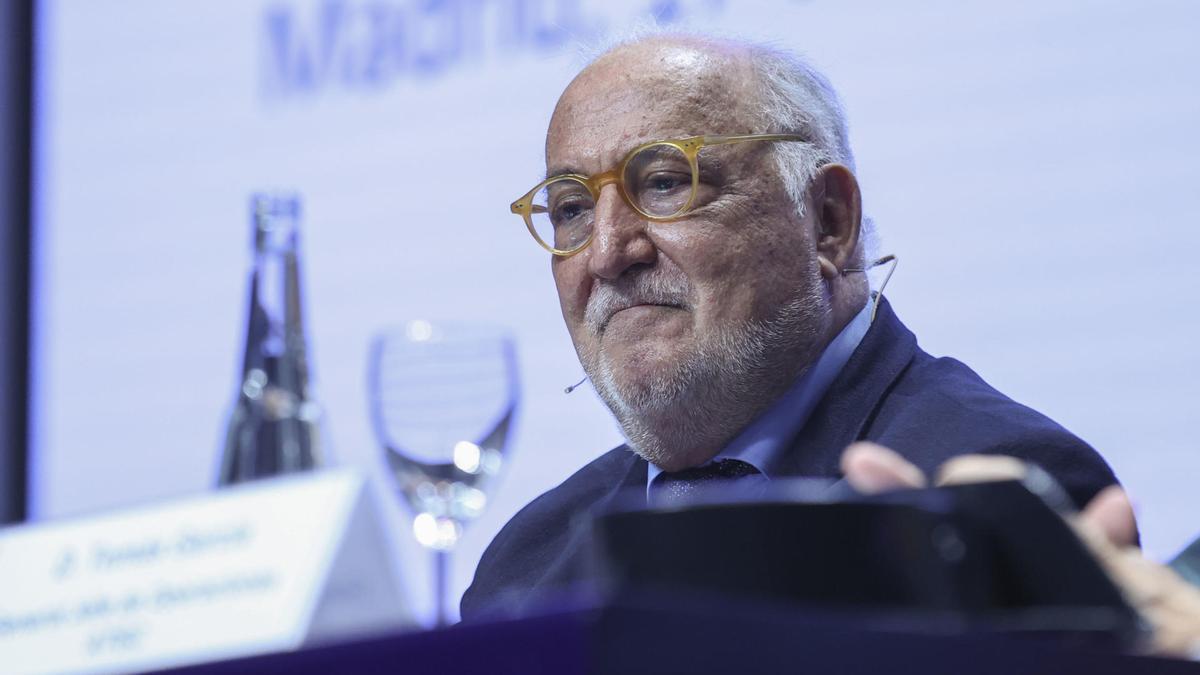 -El director general de Tráfico, Pere Navarro, durante el Consejo Superior de Tráfico, Seguridad Vial y Movilidad Sostenible