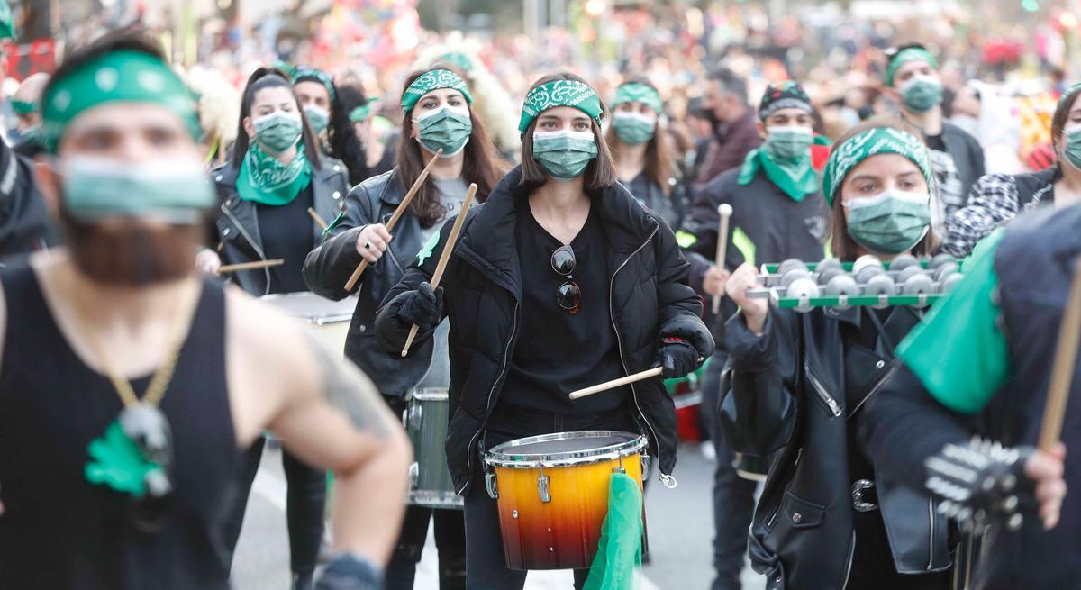 Entroido en Vigo: el desfile de la alegría tras dos años de COVID