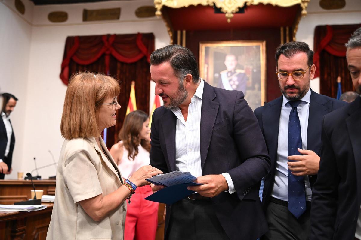 Aurora Rodil, Pablo Ruz y Claudio Guilabert, en el pleno del mes de julio celebrado este lunes.