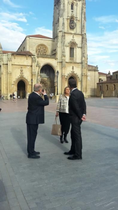 El Ministro Catalá, de paseo por Oviedo