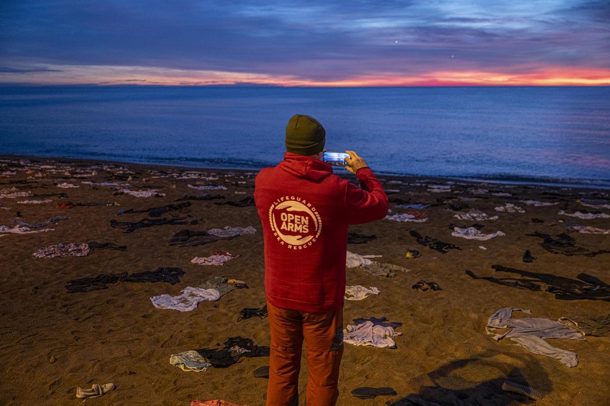 Denuncian miles de muertes en el Mediterráneo este lunes en la Barceloneta