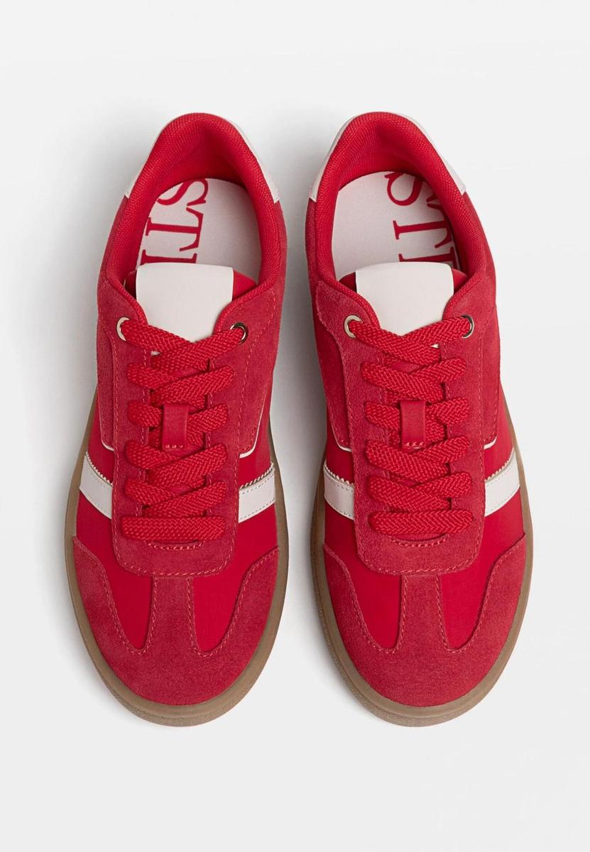 Zapatillas casual en color rojo