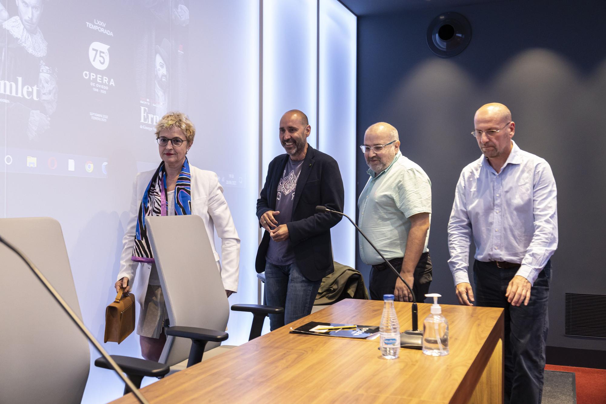 EN IMÁGENES: Mesa redonda dedicada a conmemorar de el 75º. aniversario de la Ópera de Oviedo