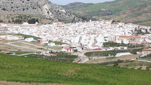 Los cerca de 3.000 vecinos de Abdalajís sufren cortes de agua.