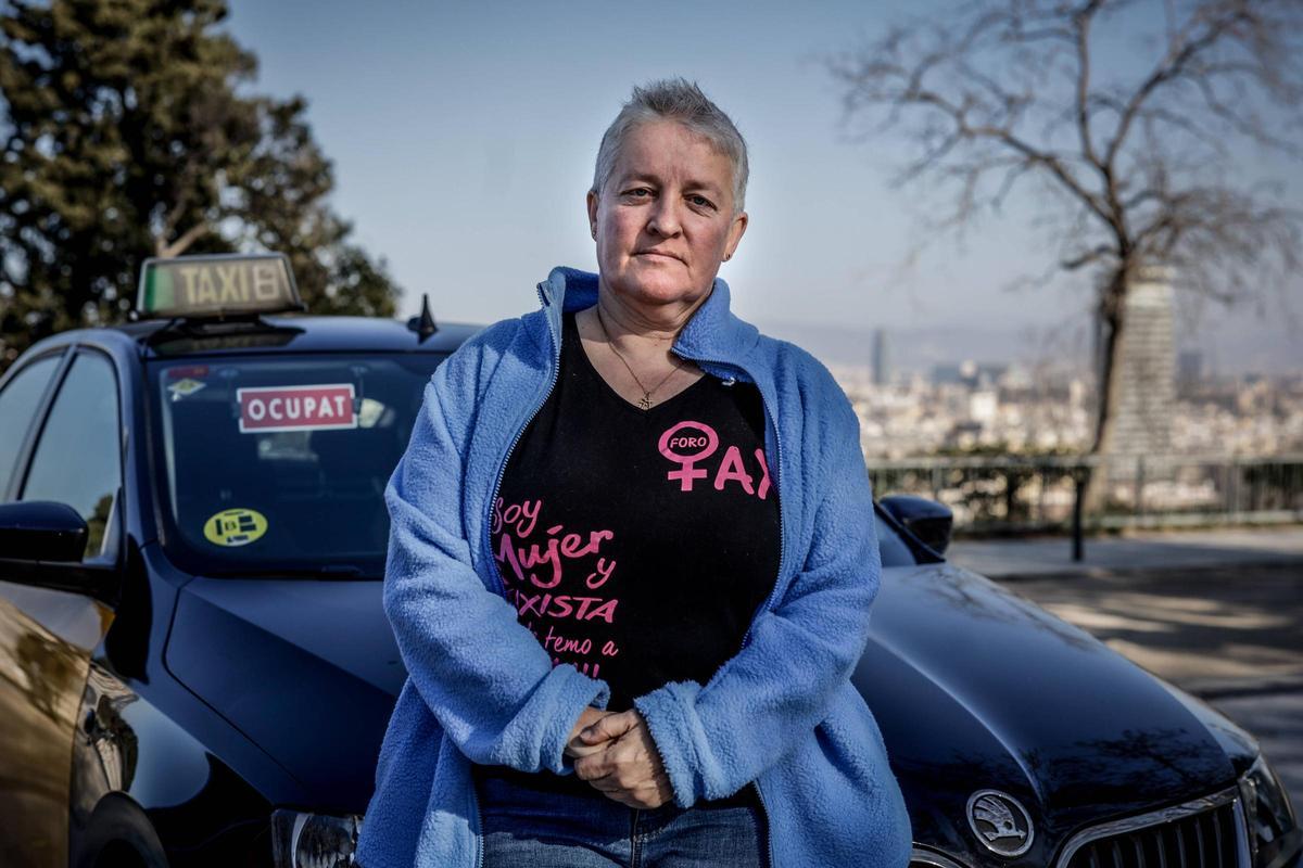 Miriam, una de las mujeres taxistas de Barcelona que alzan la voz contra el acoso sexual