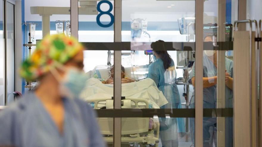 Fallece un hombre de 65 años por covid en Ibiza,  isla que registra 36 nuevos contagios