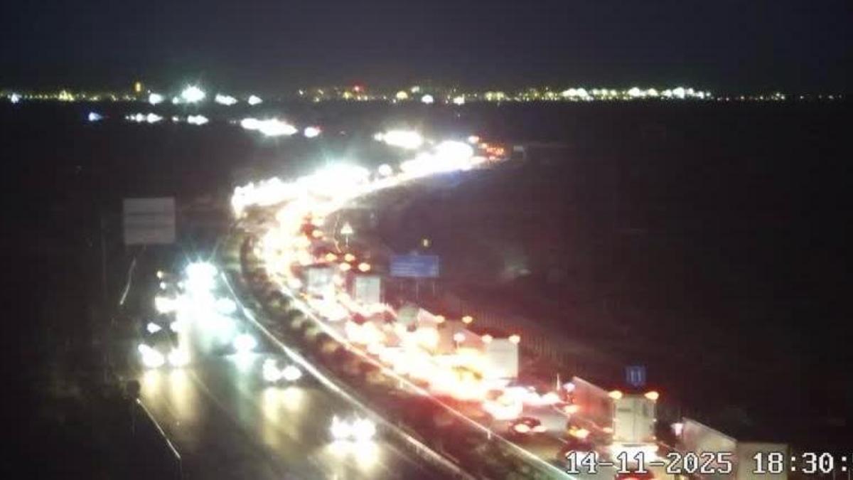 La retención, esta tarde de viernes, en la AP-7 en la provincia de Castellón.