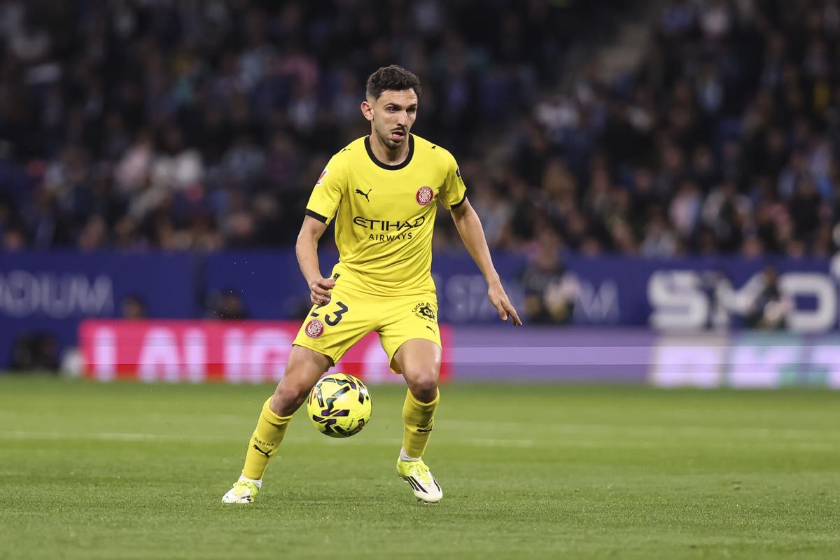 Ivan Martin of Girona FC in action during the Spanish league, LaLiga EA Sports, football match played between RCD Espanyol and Girona FC at RCDE Stadium on January 16, 2026 in Cornella, Barcelona, Spain. AFP7 16/01/2026 ONLY FOR USE IN SPAIN. Javier Borrego / AFP7 / Europa Press;2026;SPORT;ZSPORT;SOCCER;ZSOCCER;RCD Espanyol v Girona FC - LaLiga EA Sports;