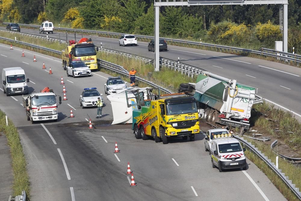 Accidente en la autovía A-8 a la altura de Molleda