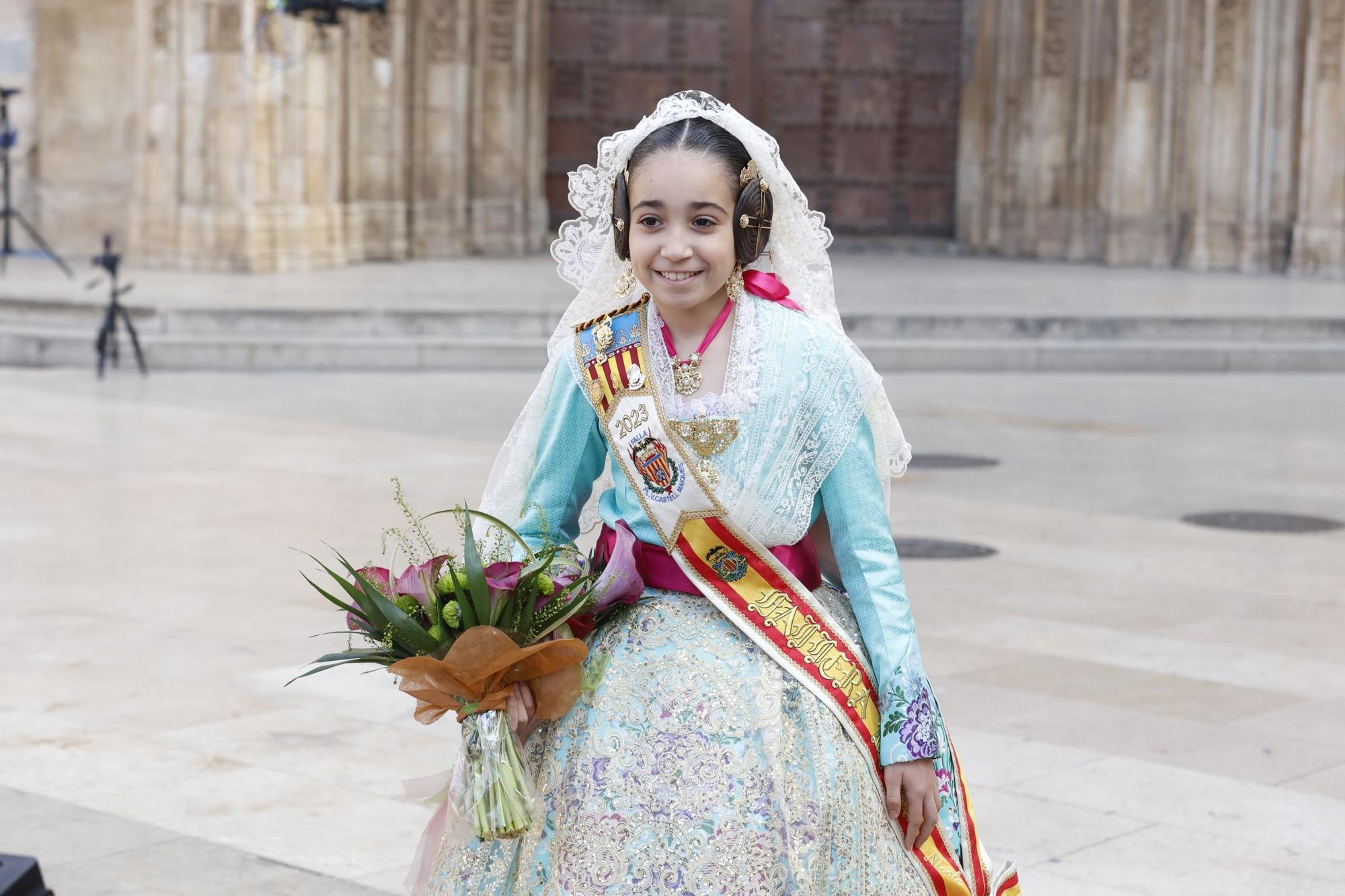 Ofrenda 2023 | Falleras Mayores e Infantiles de comisiones del 17 de Marzo (I)