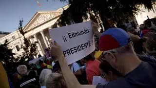 La oposición venezolana pide frente al Congreso reconocer presidente electo a Edmundo González