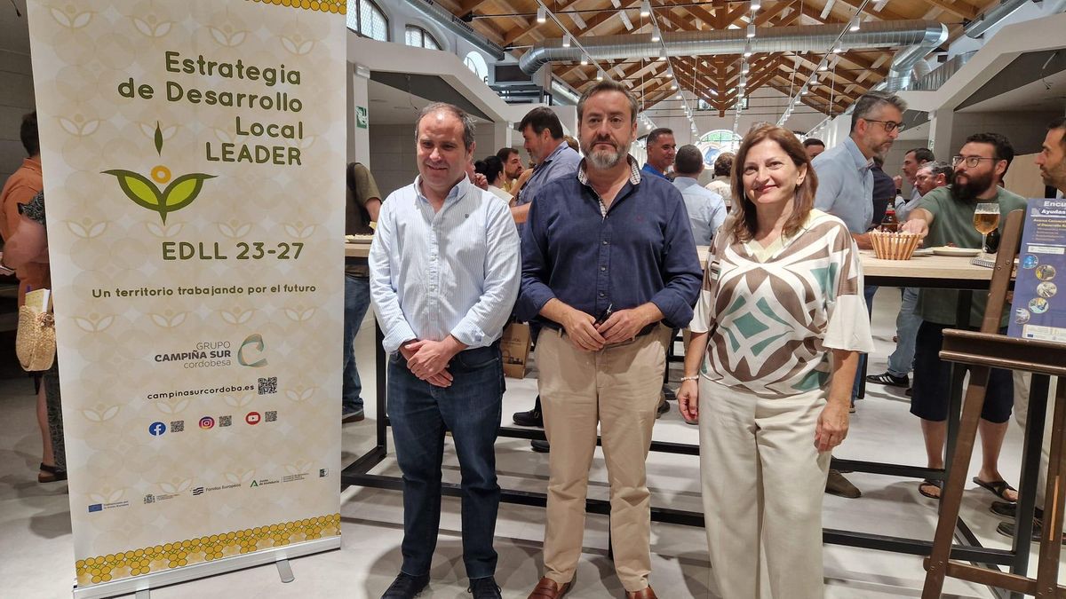 Jornada informativa de Asojem celebrada en el Mercado de Abastos.