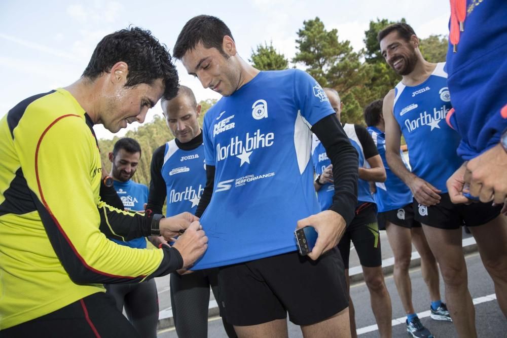 Javier Gómez Noya entrenando en el Centro Asturiano de Oviedo