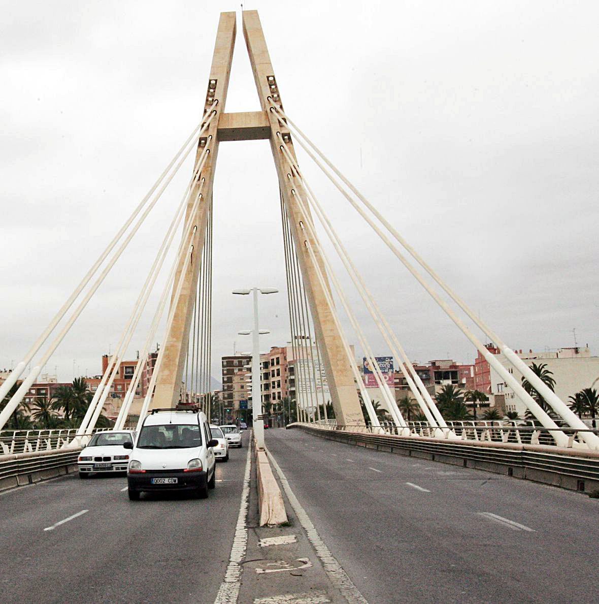 El Puente de la Generalitat, que perderá uno de los carriles en sentido Murcia. 