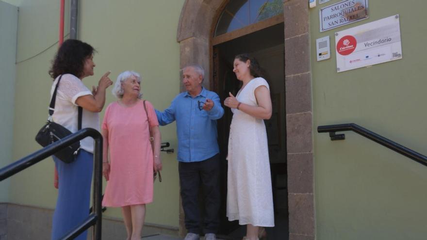 Voluntarios de Cáritas que participaron en el acto del papa en el muelle de Arguineguín