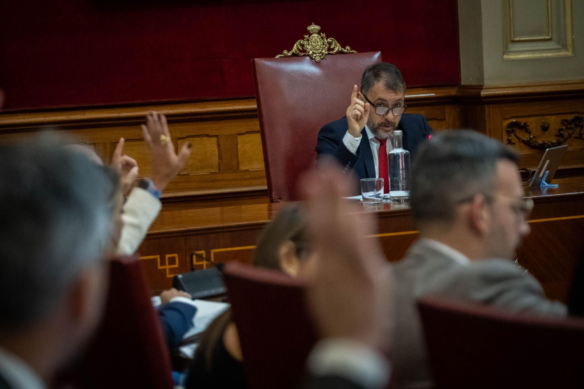 Pleno del Ayuntamiento de Santa Cruz 