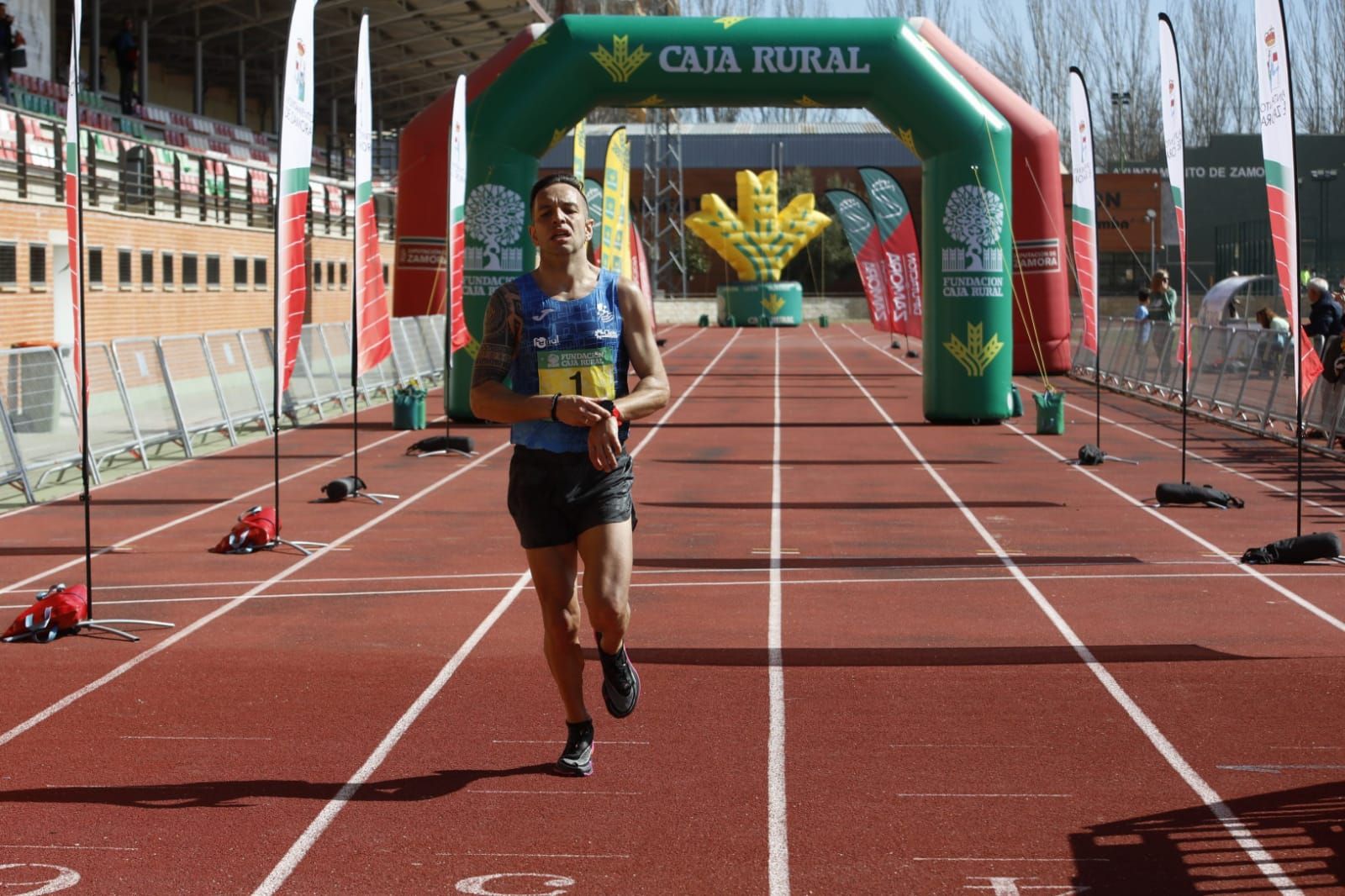 GALERÍA | ¡Búscate! Así ha sido la Media Maratón "Ciudad de Zamora"