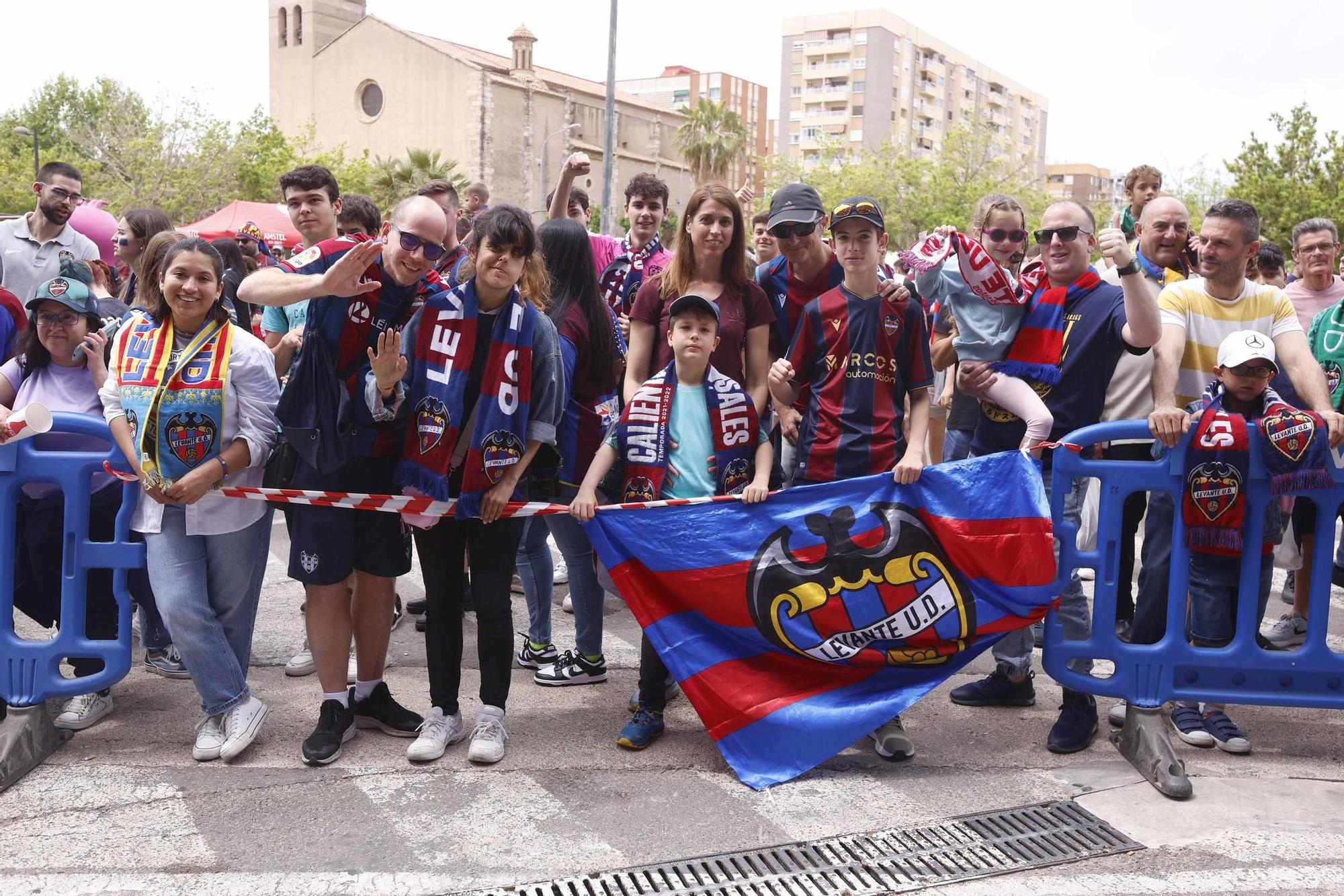 Búscate en el recibimiento al Levante UD antes de enfrentarse al Alavés