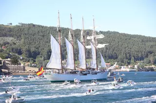 Llega a Ferrol el buque escuela de la Armada Juan Sebastian Elcano con la princesa Leonor a bordo