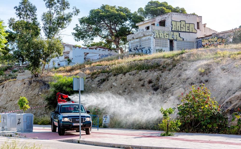 Comienzan las labores de fumigación sobre el foco de fiebre Q en La Vila